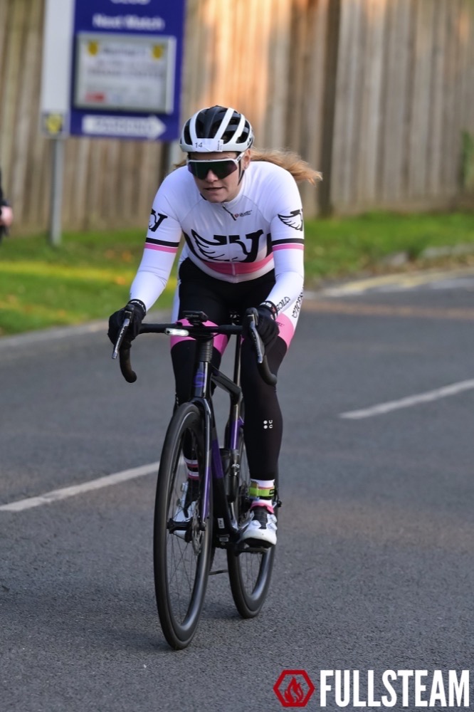 Kit Officer: Carla Gilbey